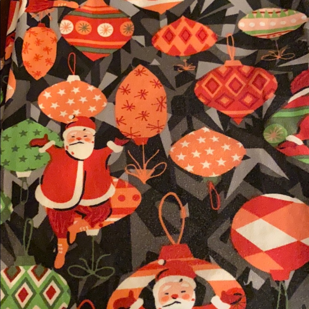 Tall & Curvy LuLaRoe Christmas leggings